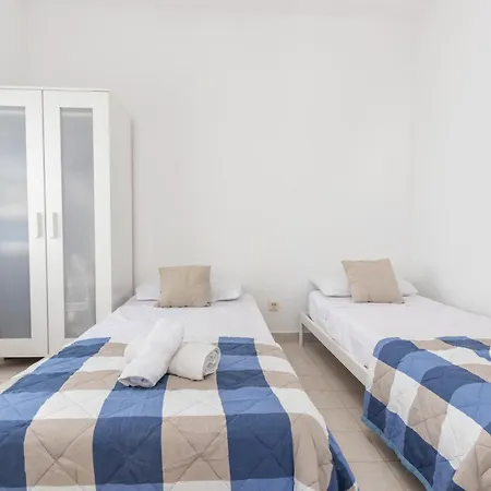 En A 3 Min De La Playa Apartamento *