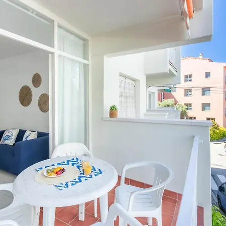 ¡a Pie De Todo Luz Balcon Y Playa En Tossa